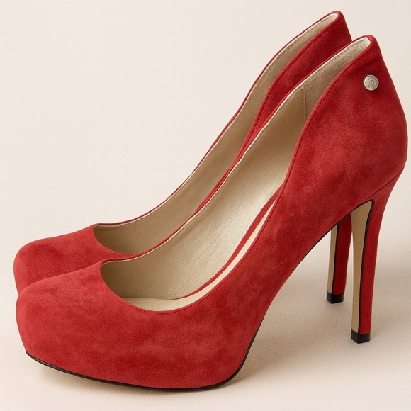 NWOB BCBGeneration Red Suede Platform Heels Pumps Size 8/38 - Picture 1 of 7